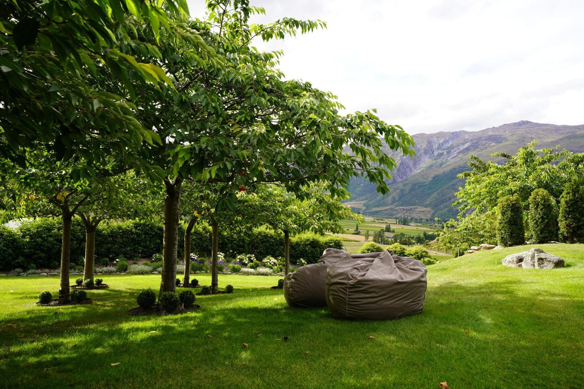 Mt Rosa Lodge Boutique Vineyard Accommodation Ванака Экстерьер фото
