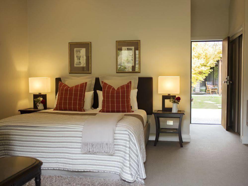 Mt Rosa Lodge Boutique Vineyard Accommodation Ванака Экстерьер фото
